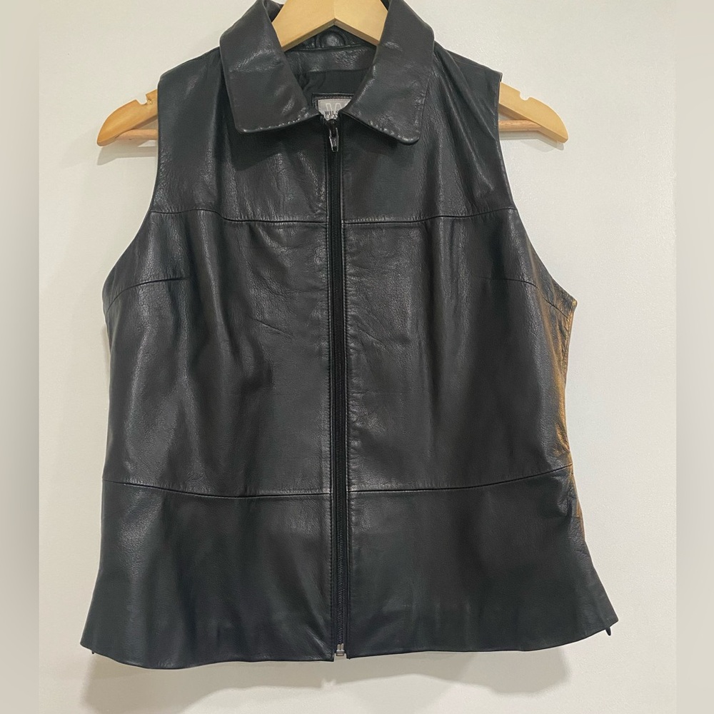 Wilson’s Women's Black Leather Sleeveless Zip-Front Vest